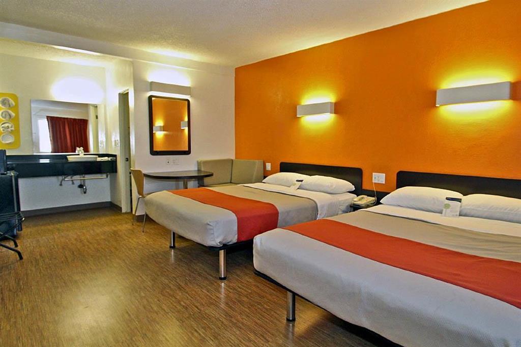 Motel 6-Long Beach, Ca - International City Szoba fotó