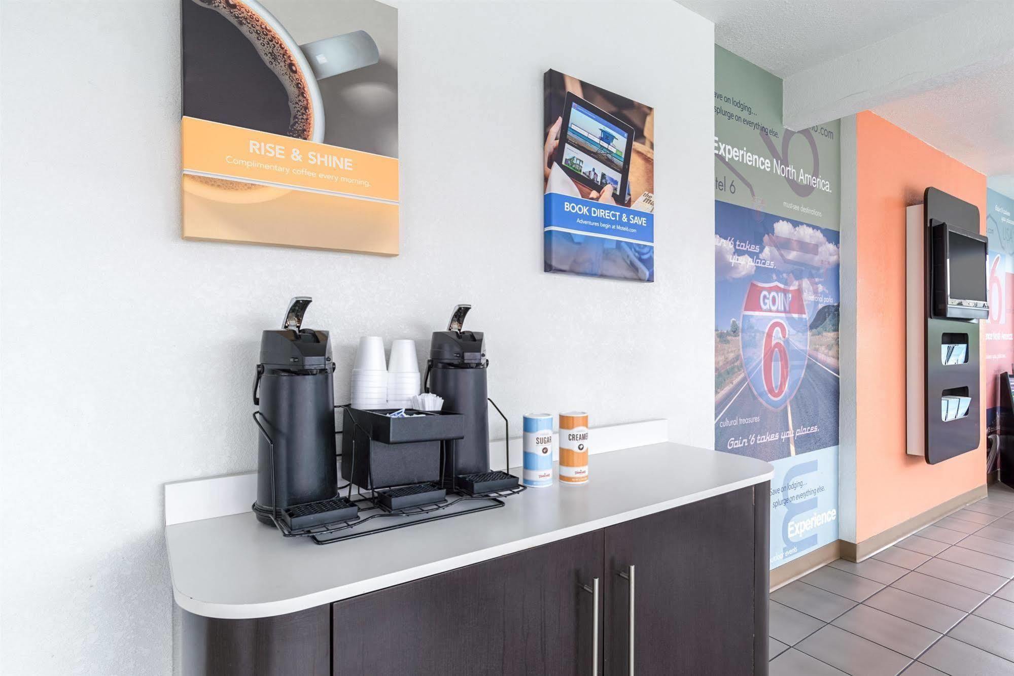 Motel 6-Long Beach, Ca - International City Kültér fotó
